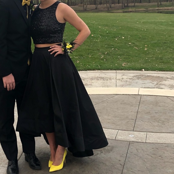 Black 2 piece prom dress - Picture 1 of 3